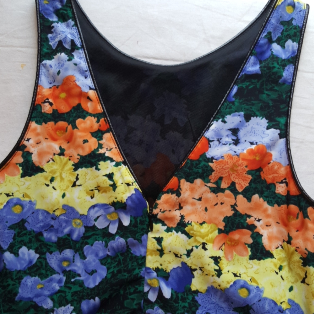 Lush Dress - Picture 8 of 8
